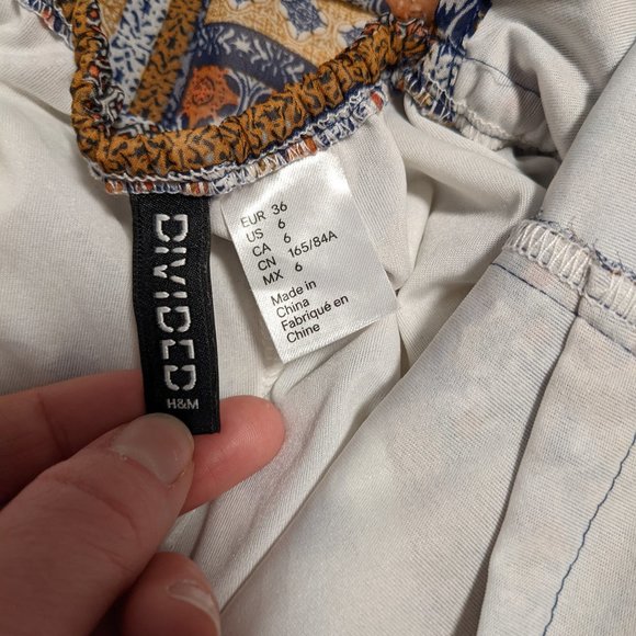 Divided Pattern Dress - Picture 6 of 6